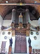 La tribune, l'orgue factice et le portail ouest &nbsp;Inscrit MH.