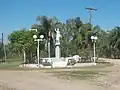 Statue d'Eva Perón à l'entrée de la ville.