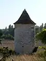 Pigeonnier dans le bourg (sept.&nbsp;2012).