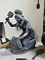 Statue du XVIIIe&nbsp;siècle représentant une laveuse.
