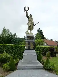 Le Poilu victorieux d'Estrée-Blanche