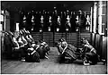 Exercices aux bancs et aux espaliers à l'école normale de Pau (1903-1913).