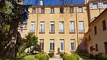 jardin de l'hotel Arlatan