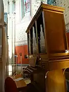 Orgue deB. Chévrier, derrière l'autel.