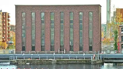 La centrale