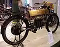 FN à moteur quatre cylindres 500&nbsp;cm3, transmission par arbre (1909).