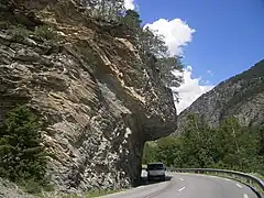 L'ancienne route nationale 100 entre Jausiers et La Condamine-Châtelard