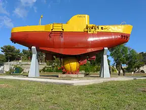 Le FNRS 3 côté tribord, à Toulon.