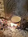 Le mélange s’épaissit au fur et à mesure.