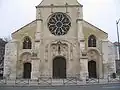Façade ouest de la collégiale.