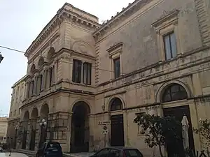 Façade