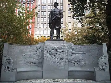 Monument à David Farragut (en) (1881), New York, Madison Square Park.