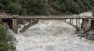 Alerte sur la rivière Yuba au Nevada, en janvier 2017.