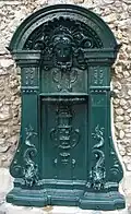 Modèle de fontaine en applique.