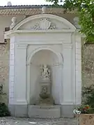 Fontaine de la mairie de Pernes