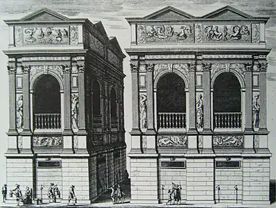 Détail des faces de la fontaine Renaissance.