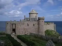 Fort-la-Latte, appelé localement Fort de la Roche-Goyon ou Roche-Gouyon (XIVe&nbsp;siècle)