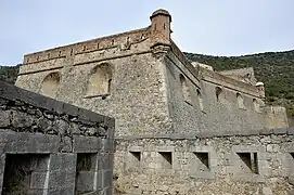 Le fort Libéria vu depuis l'avancée du fort.