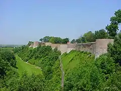 Front ouest des remparts, XIIIe – XVIe&nbsp;siècle.