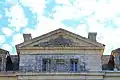 Fronton du château, armes des Bascher.