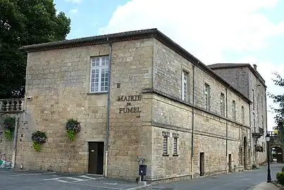 Aile nord-ouest du château.