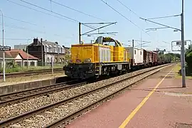 Passage d'un convoi de SNCF Infra.
