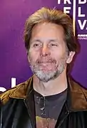 Gary Cole interprète Kent Davison