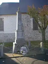 Le monument aux morts.