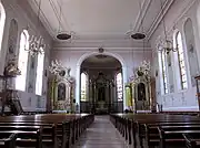 Vue intérieure de la nefvers le chœur.