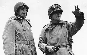 Général Omar Bradley, 1re&nbsp;armée (gauche)Général "Lightning Joe" Collins, VIIe corps