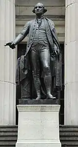 Statue de George Washington érigée devant le Federal Hall National Memorial à New York