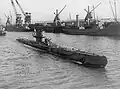 L'U-570 entre à quai à Barrow-in-Furness après sa capture par la Royal Navy le 3 octobre 1941.