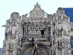Transept de la Collégiale Saint-Gervais-Saint-Protais de Gisors (début XVIe&nbsp;siècle).