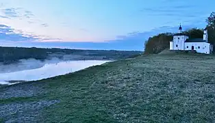 Le lac au couchant.