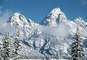 Middle Teton à gauche, Grand Teton au centre et mont Moran à droite.