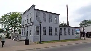 Réplique de première usine Ford Mack Avenue Plant&nbsp;(en), des premières  Ford A (1903)