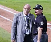 Greg Gibson (à droite) à Arlington le 22 octobre 2011 lors du 3e match de la Série mondiale 2011.