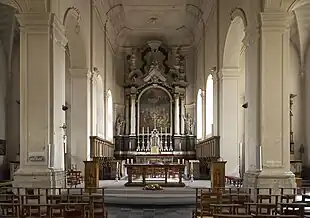 L'intérieur de l'église Saint-Georges