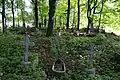 Tombes en limite du cimetière