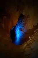 Un puits naturel de 25&nbsp;mètres.