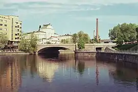 La maison Tempo à gauche derrière les Tammerkoski.