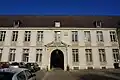 Même bâtiment côté cour.