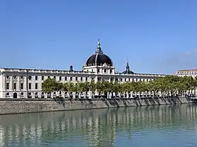 Image illustrative de l’article Quai Jules-Courmont