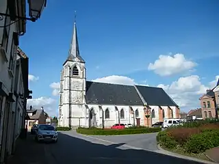 L'église Saint-Denis, côté sud.