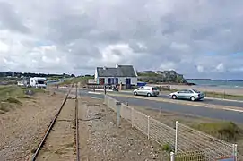 Passage à niveau vu de la halte.