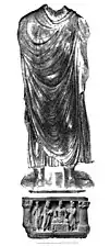 Vasudeva I : Bouddha Hashtnagar et son piédestal, inscrit avec "l'année 384" de l'ère Yavana (209).