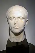 Tête d'un homme.