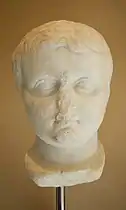 Tête d'un enfant.