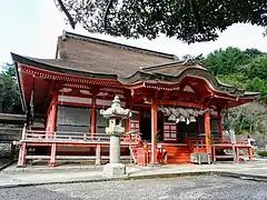 Extérieur de la salle de culte de Hishizuminomiya