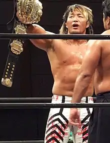 Hiroshi Tanahashi détient le plus grand nombre de possessions de titre avec huit règnes.